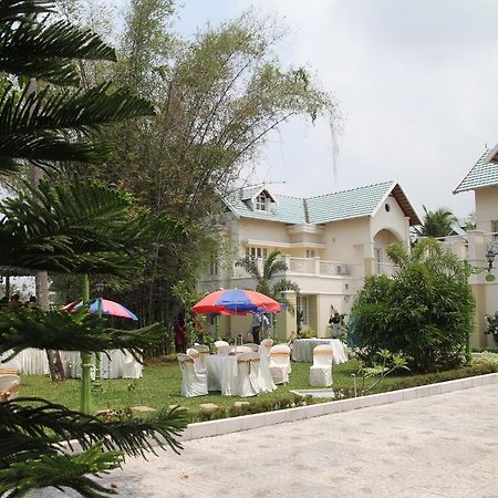 Punarnava Bamboo Lagoon Ayurveda Village Kochi Exterior foto
