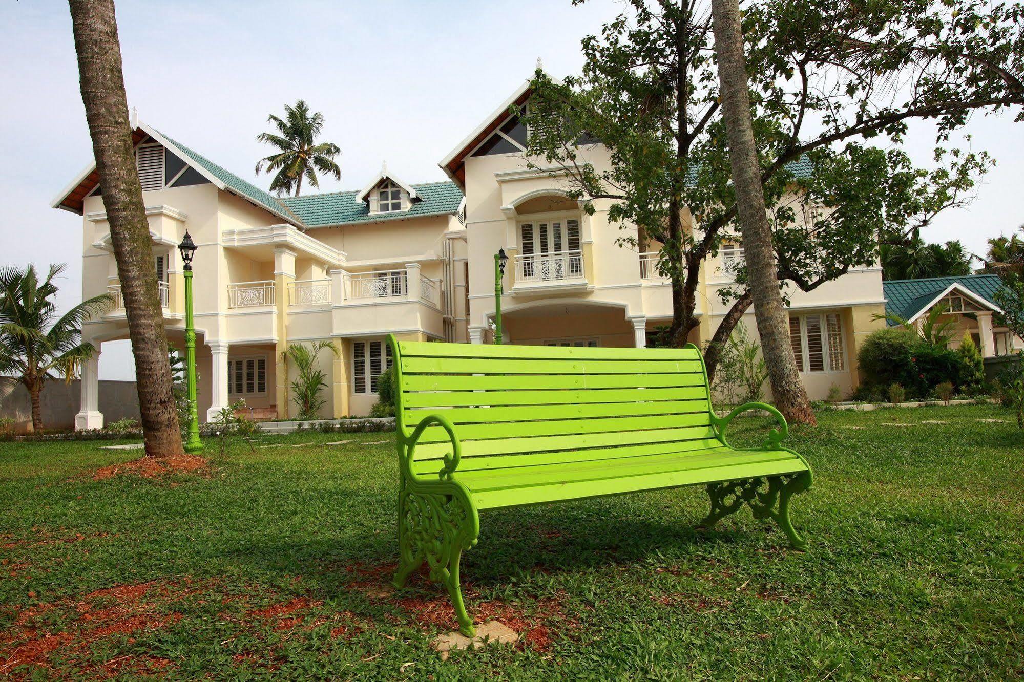 Punarnava Bamboo Lagoon Ayurveda Village Kochi Exterior foto